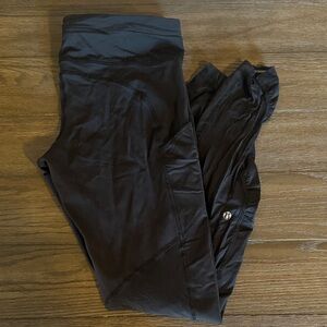 Black Lululemon Leggings w/ side pocket